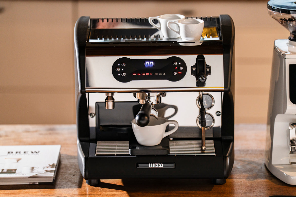 LUCCA espresso machine pulling a fresh shot